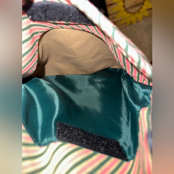 Kavu Striped Crossbody Bag - Red and Green - Picture 4 of 7